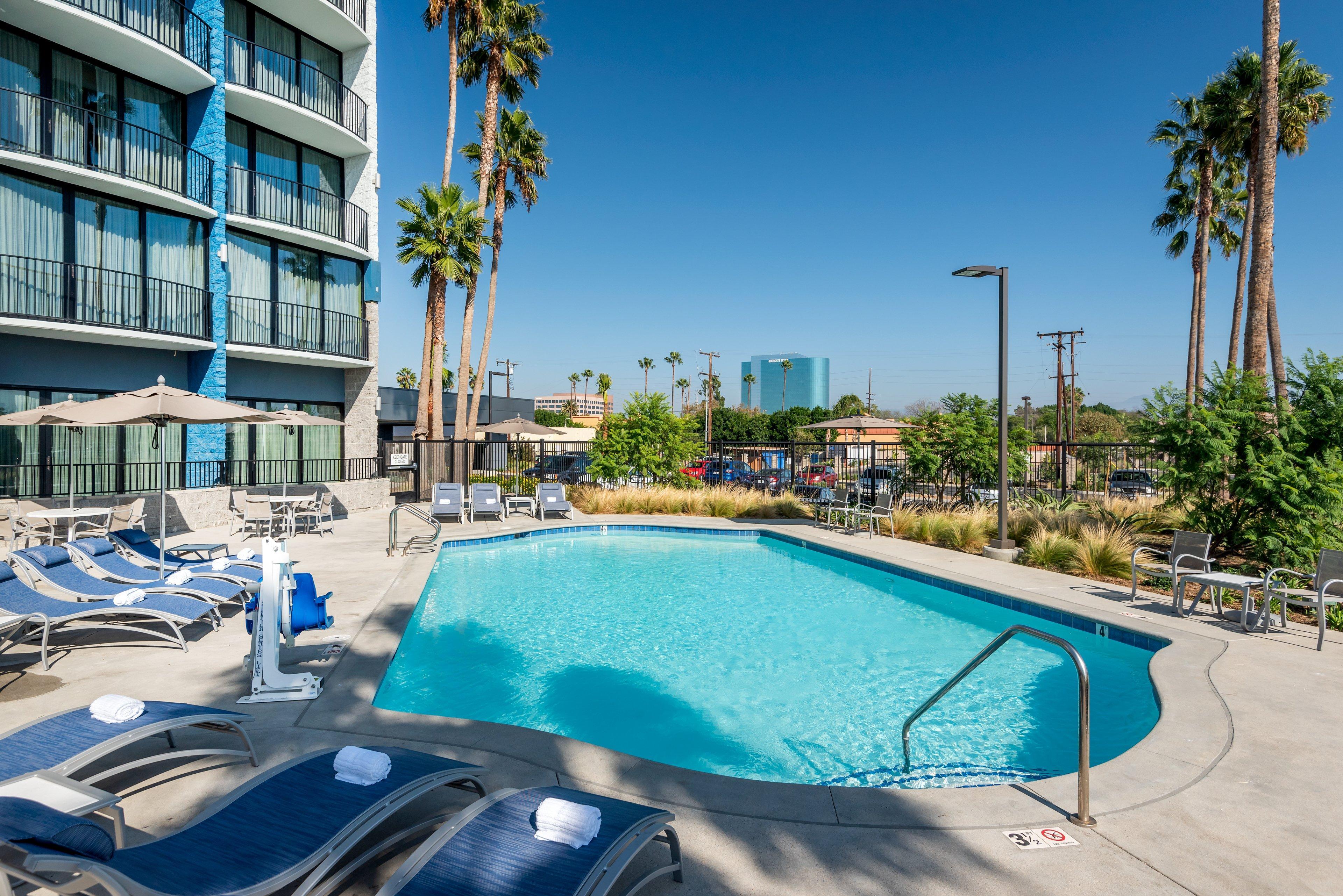 Holiday Inn Express & Suites Santa Ana - Orange County By Ihg Екстер'єр фото