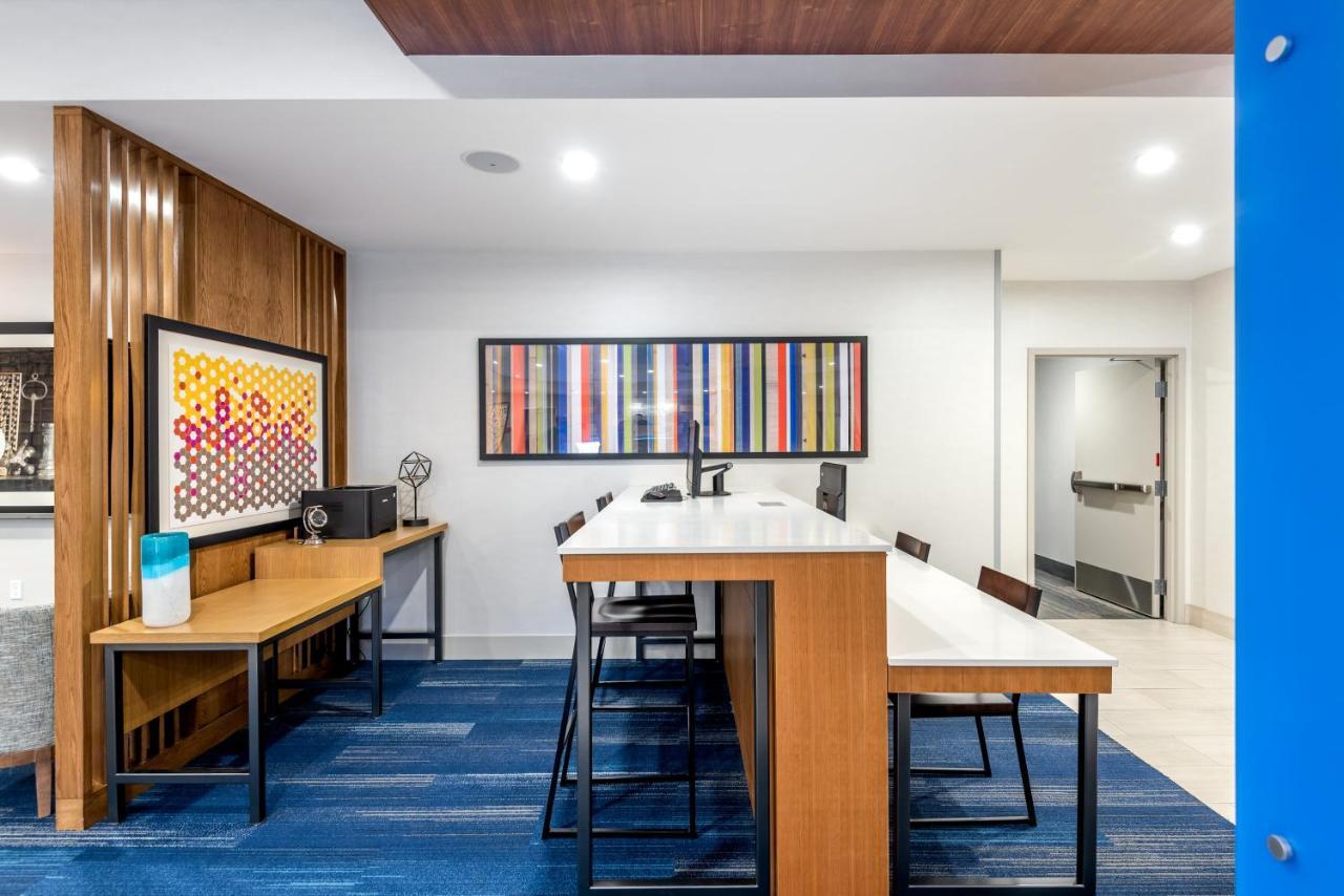 Holiday Inn Express & Suites Santa Ana - Orange County By Ihg Екстер'єр фото